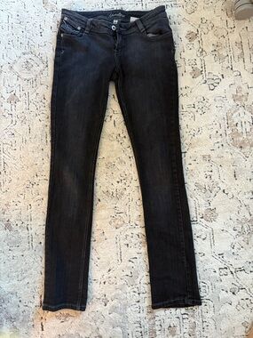 Skinny Women’s Jeans in Black -